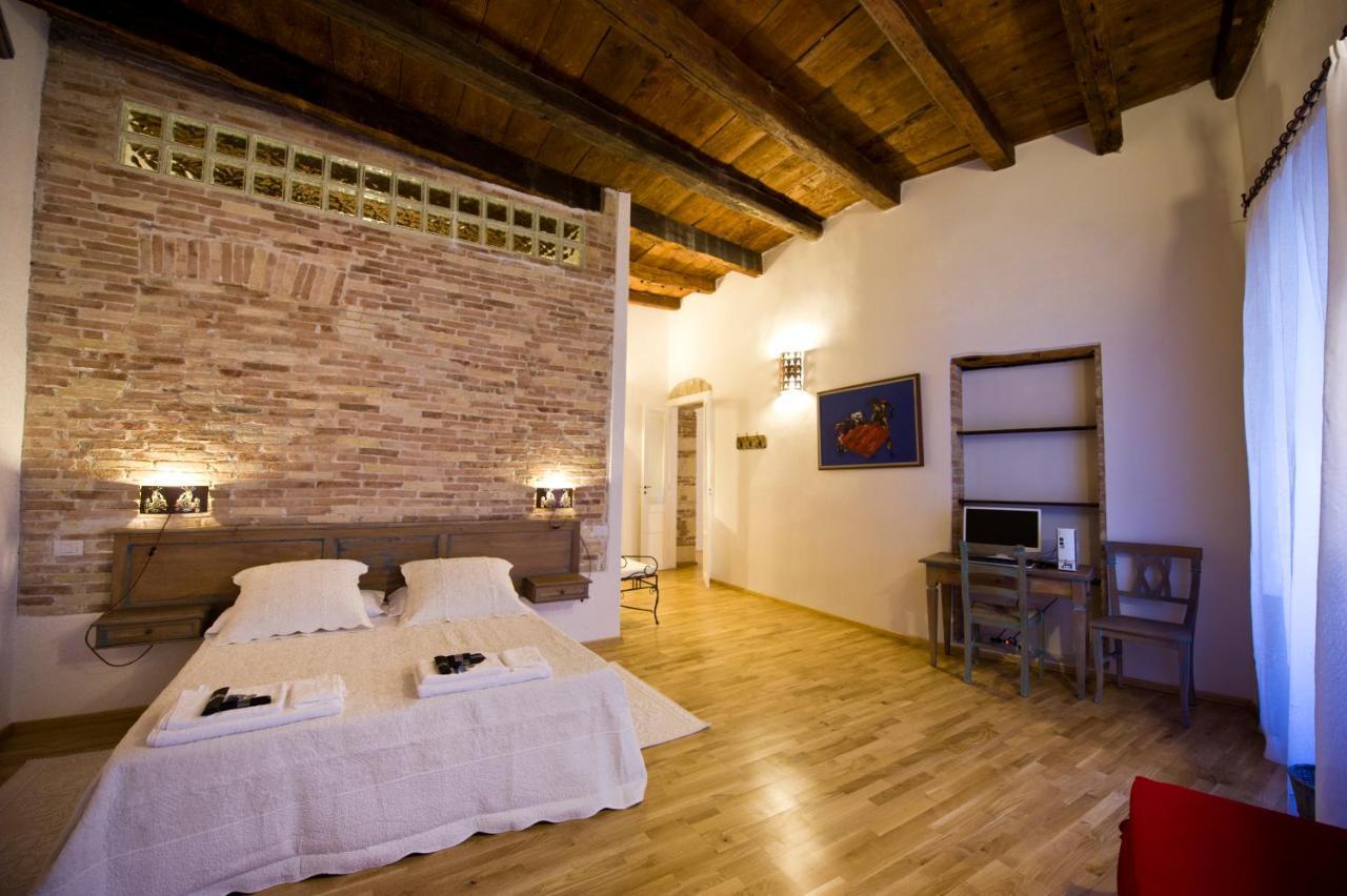 Castelletto Suites Кальярі Номер фото